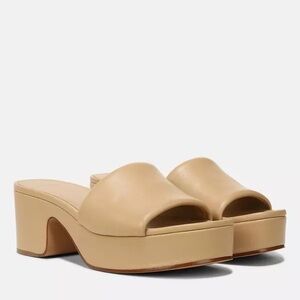 Vince Leather Blonde Beige Platform Sandal in great condition